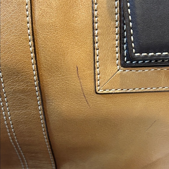 Coach Soho Glove tanned Leather Handbag - Picture 11 of 17